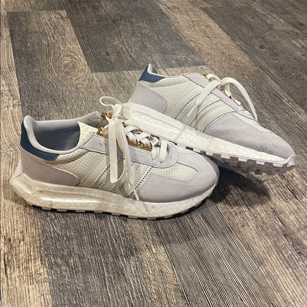 Adidas Women’s Stylish White and Gray Sneakers